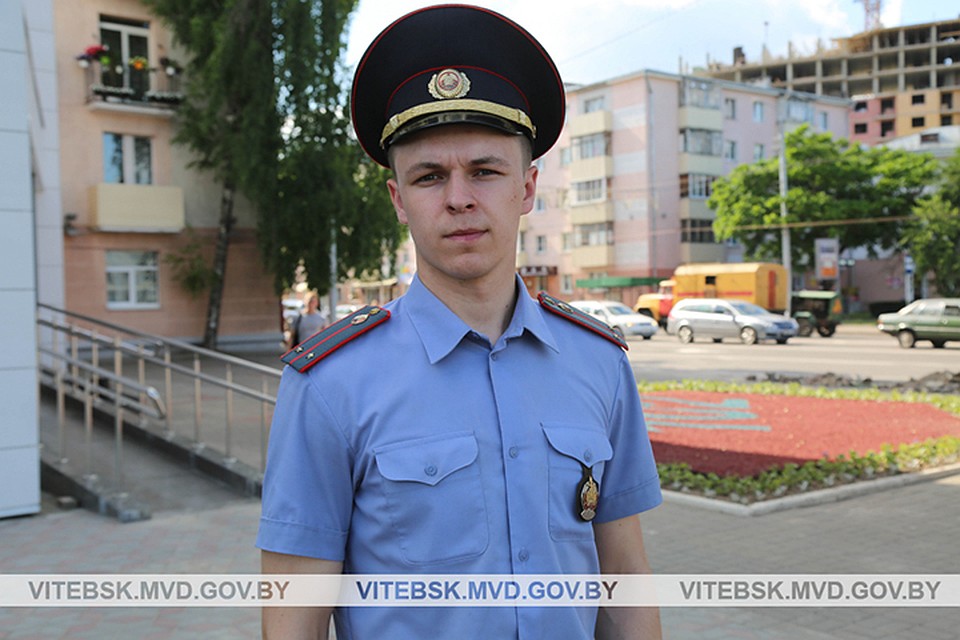 Сотрудник милиции спас мужчину, который хотел покончить с собой. Фото: УВД Витебского облисполкома.