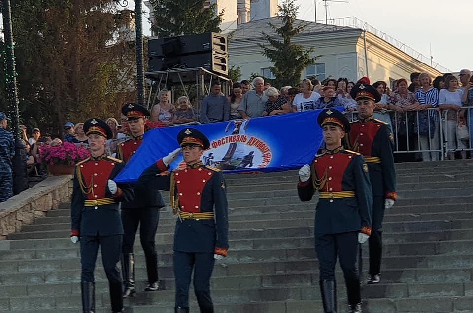 Парад оркестров прошел до площади Музыки