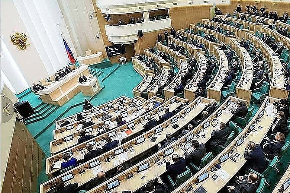 В Совфеде прокомментировали возможность введения короткой рабочей недели
