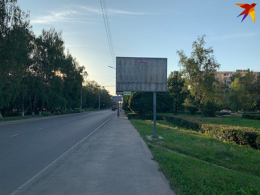 Более 60 незаконно установленных баннеров демонтировали в Орле
