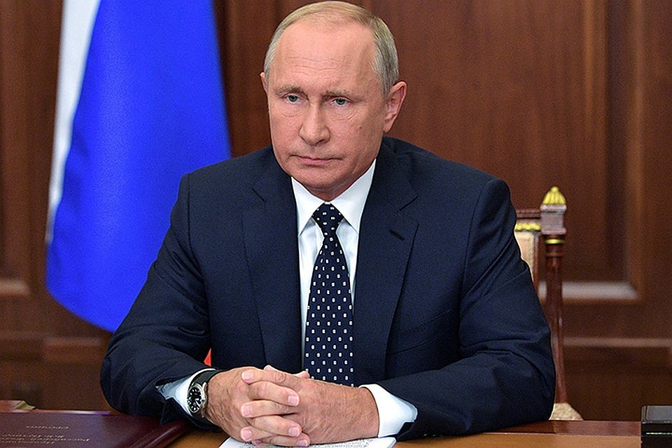 Владимир Путин уволил двух генералов