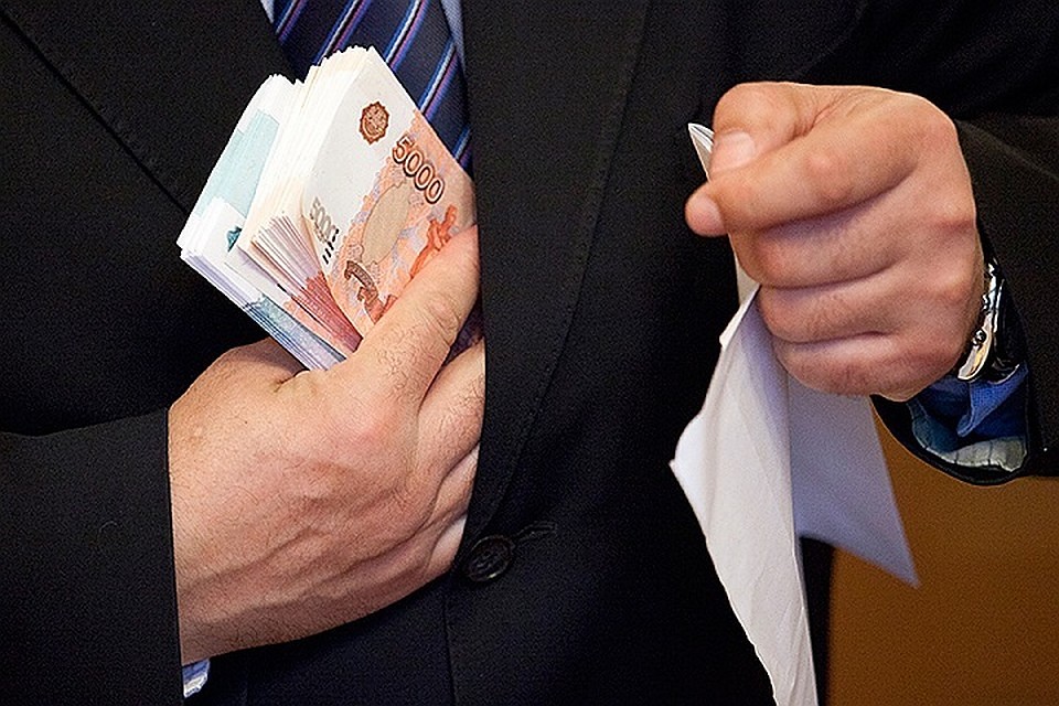 Мужчина был задержан после передачи денег.