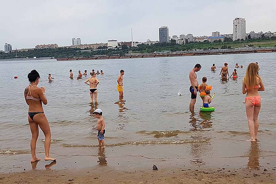 За Волгой и песок, и вода чище, чем в городе.