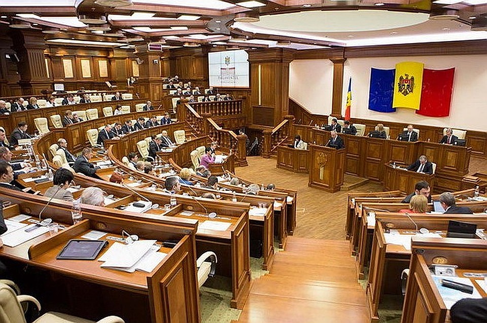 Проект о возвращении Службы Информации и Безопасности в подчинение президента был принят в первом чтении на заседании парламента