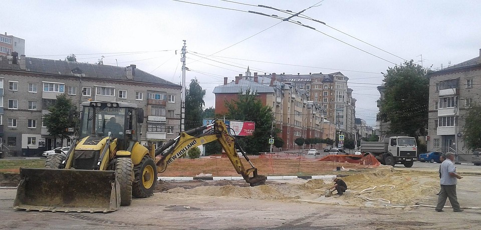 Работы с теплотрассой на площади Свободы продолжались больше месяца