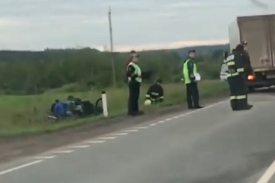 Кадры с места происшествия. Фото: скрин с видео Instagram "ДТП и ЧП г. Пермь".