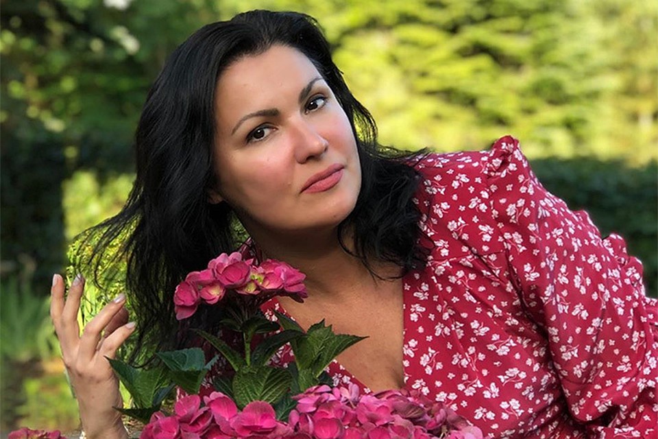 Анна Нетребко проводит отпуск с семьей в Италии. Фото: instagram.com/anna_netrebko_yusi_tiago