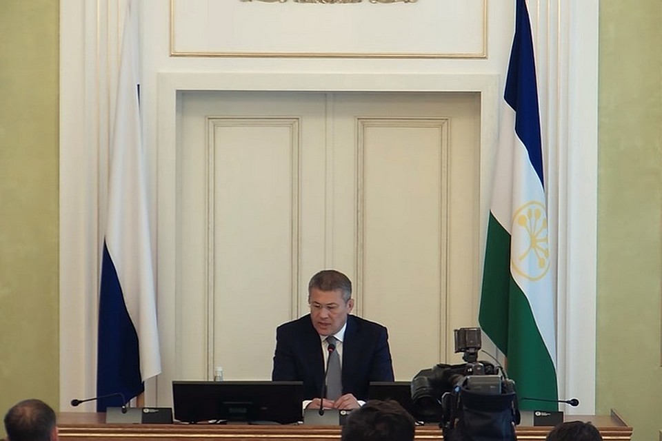 На данный момент ведутся работы в 229 дворах