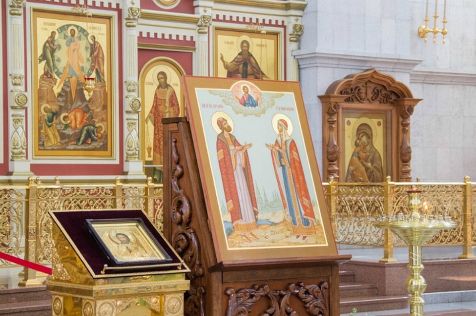 В Хабаровский храм доставили икону с мощами святых Петра и Февронии ФОТО: Алексей Скуридин