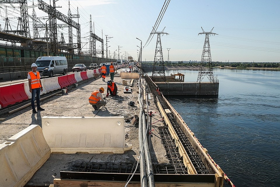 В полном объеме движение по мосту возобновят только к 2021 году. Фото администрации ВО.