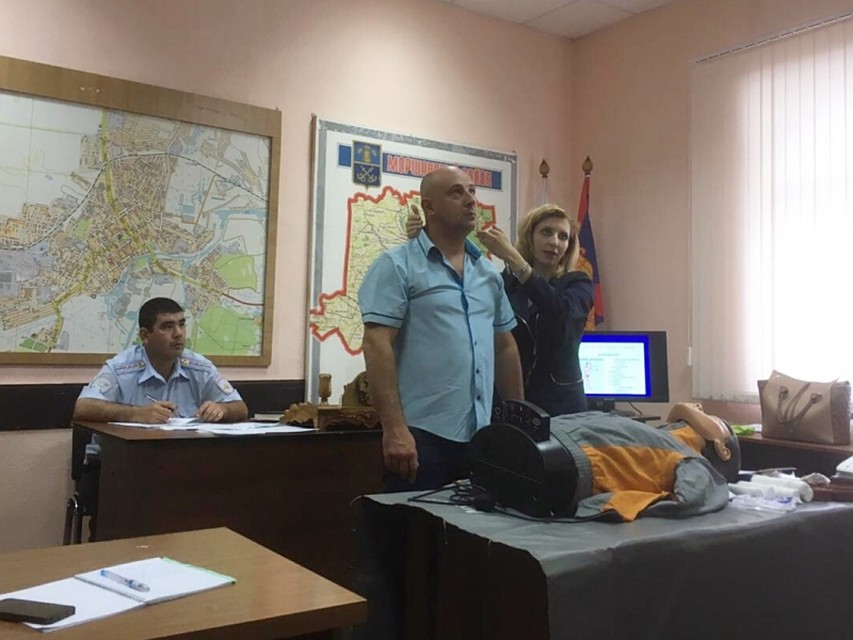 Инспекторы ДПС работали со специальными тренажерами и маникенами