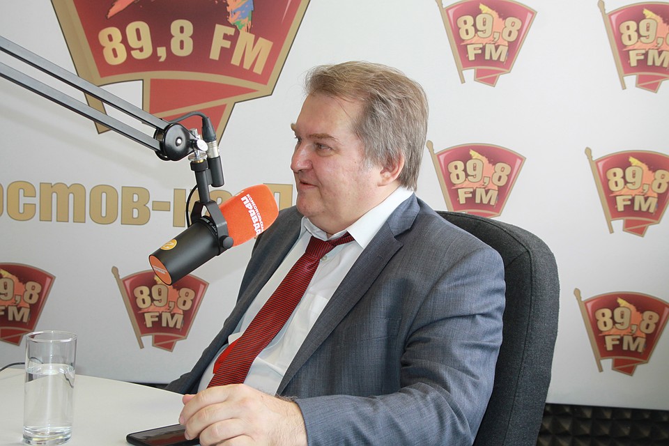 Михаил Емельянов