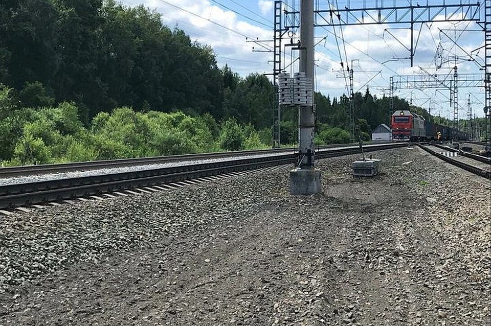 Тепловоз сошел с рельсов на кузбасской станции. ФОТО: Тайгинская транспортная прокуратура