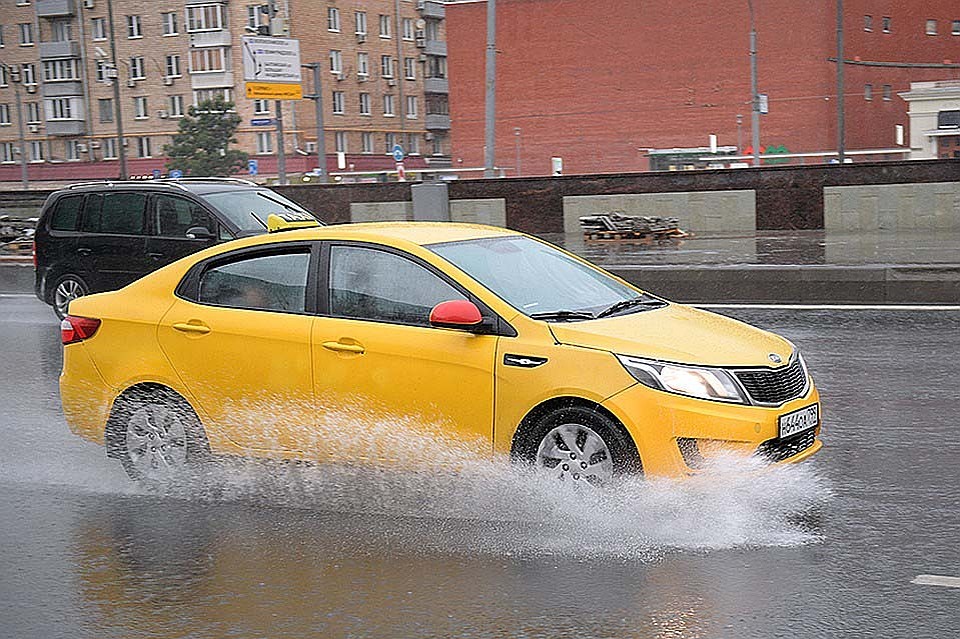 На Москву обрушился сильный ливень
