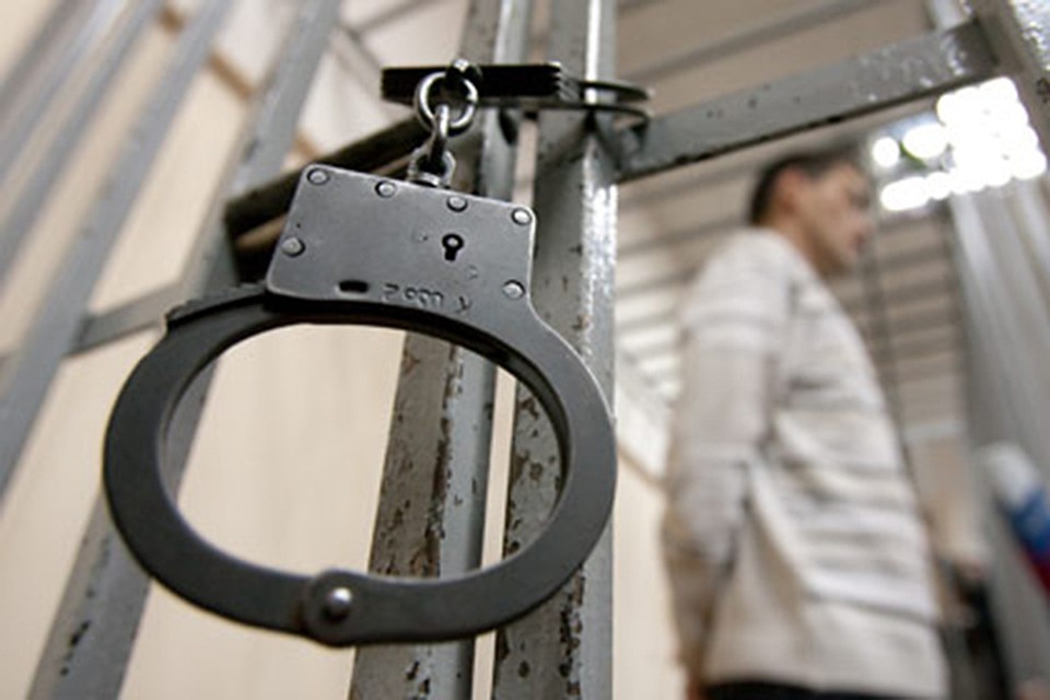 Пока омич завтракал беляшом, у него угнали машину