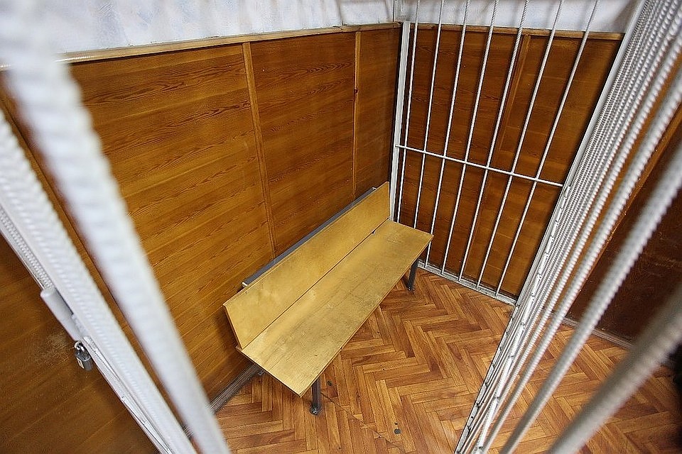 Оба обвиняемых ожидают решения суда в следственном изоляторе.