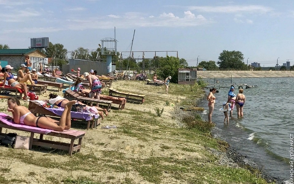 За вход на платный пляж надо отдать 100 рублей Фото: vk.com "Челябинский урбанист"