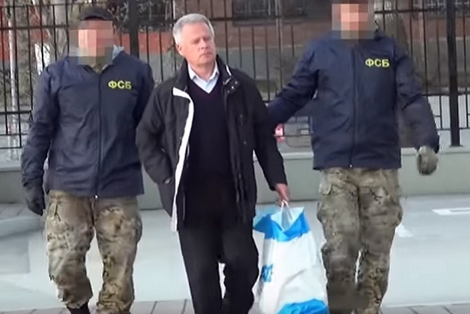 Михаилу Астахову 67 лет. Он был избран главой администрации Каменска-Уральского в марте 2008 года.