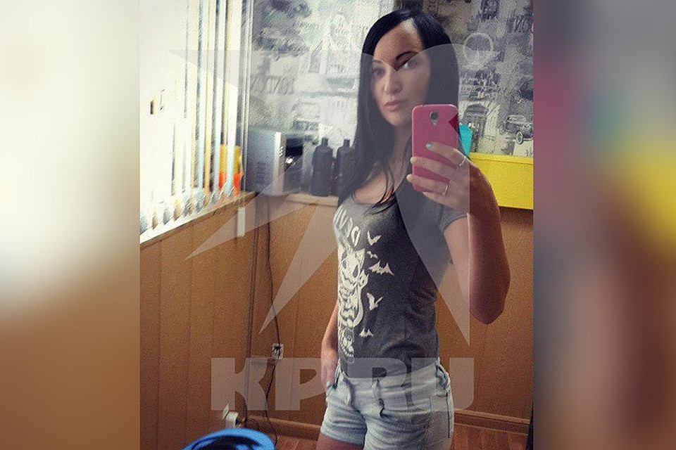 29-летняя Майя Майер работает мастером-стилистом и воспитывает двоих детей - 12 летнего сына и двухмесячную дочку.