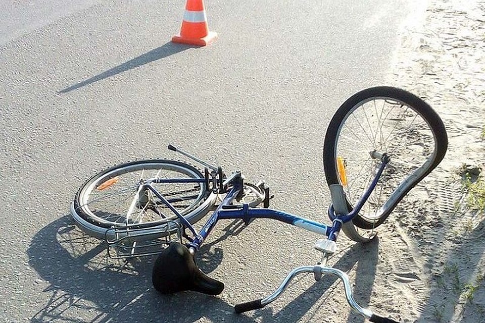 Надо быть очень внимательным всем - и велосипедистам, и водителям.
