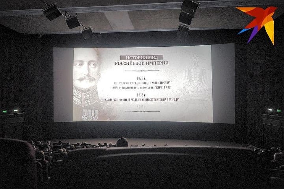 Изобретательной и красивой графики в фильме больше чем текста, поэтому он воспринимается очень легко.