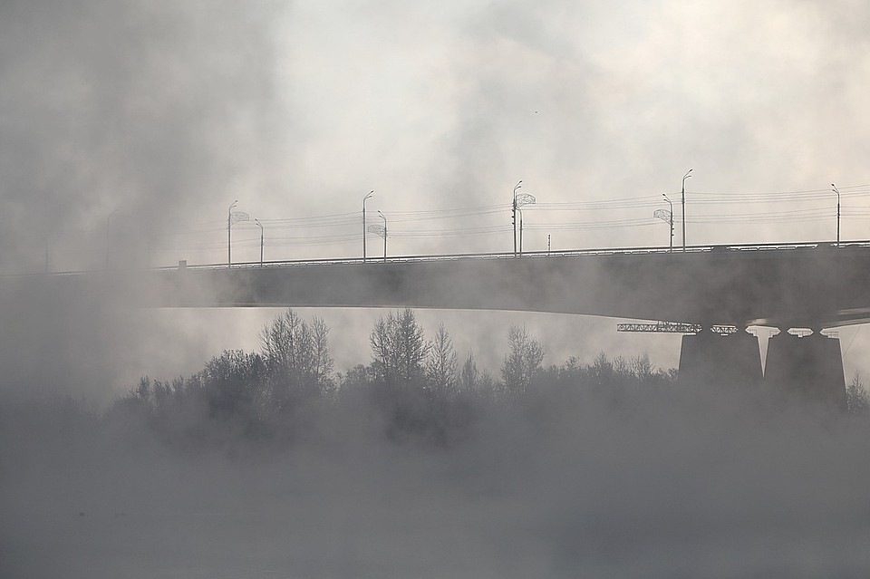 Дымка над городом зимой и летом - привычная картина для красноярцев.