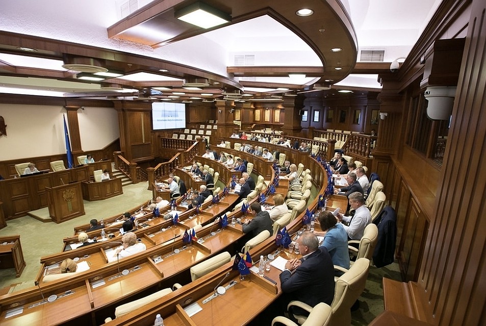 Придет ли завтра врио генерального прокурора в парламент?