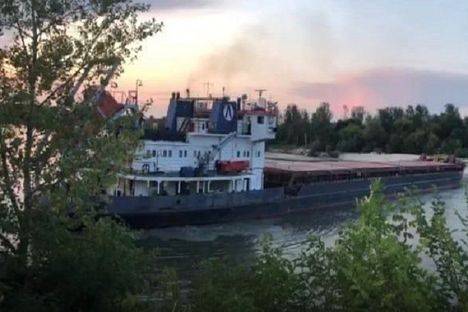 Судовой ход не перекрыт. Фото: пресс-служба ГУ МЧС России по РО