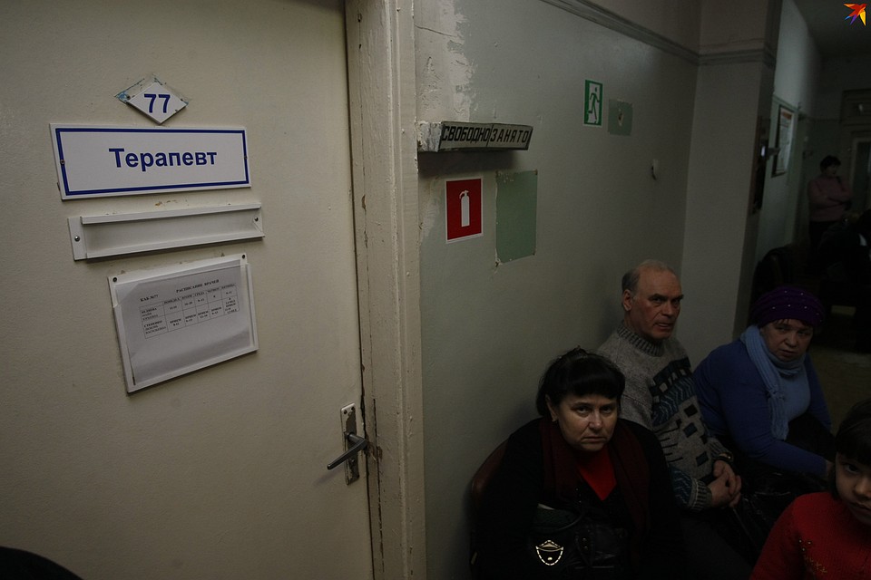 Врач подделал документы о медосмотре.