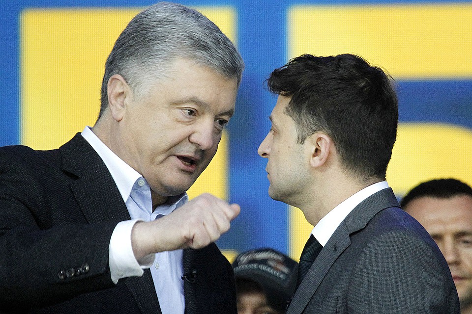 Петр Порошенко и Владимир Зеленский во время теледебатов, апрель 2019 г. Фото Zuma/Tass