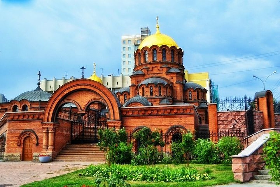 В Новосибирске пострадавших от этого явления нет. Фото: группа "Собор во имя святого Александра Невского"