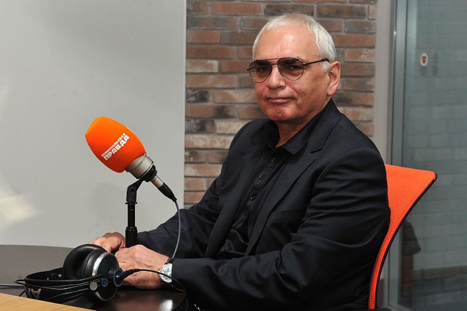 Кинорежиссер Карен Шахназаров в гостях у Андрея и Юлии Норкиных