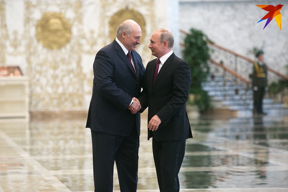 Владимир Путин поздравил Александра Лукашенко с юбилеем.