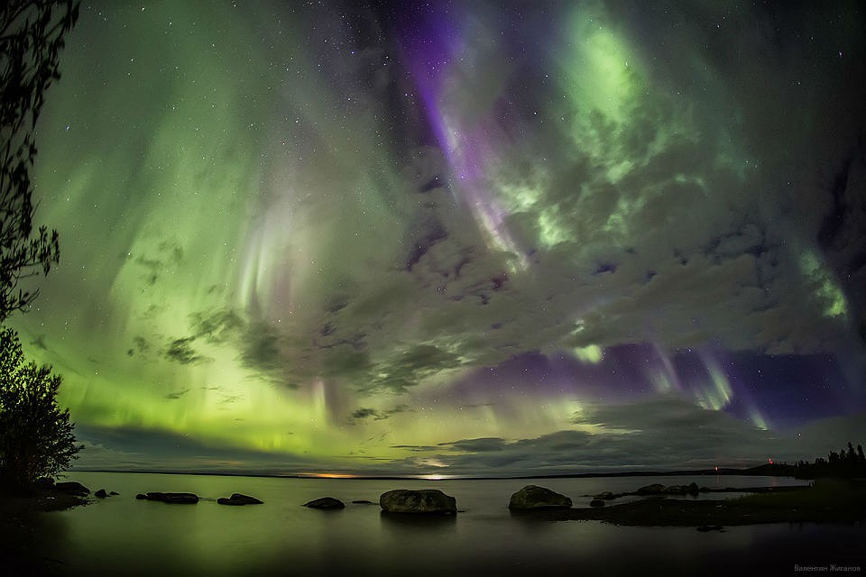 Первое северное сияние после перерыва сфотографировали на рубеже лета и осени. Фото: Валентин Жиганов