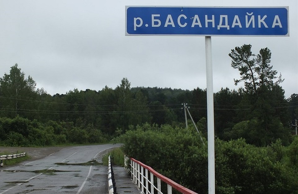 Во время половодья речка создает угрозу безопасности жителям и их усадьбам. Фото: tv2.today