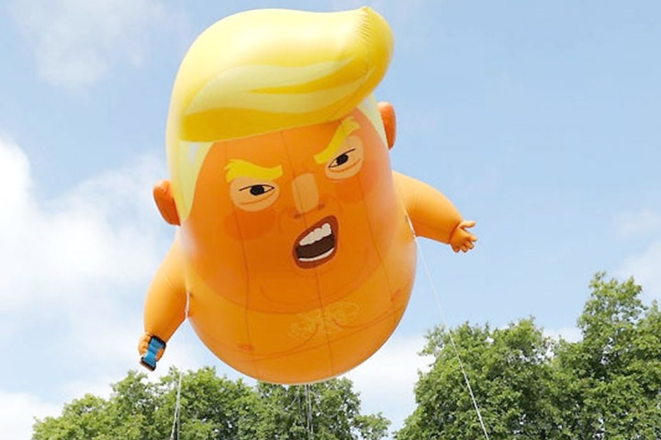 Злой «малыш Трамп» пролетел над Копенгагеном. Фото: Getty Images