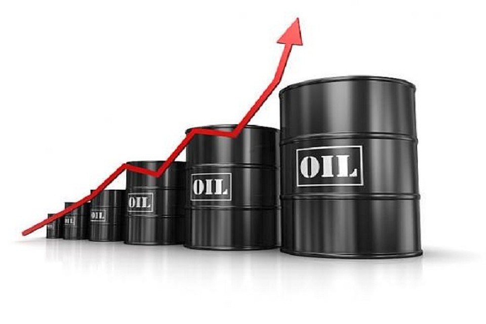 Рост цен на нефть в момент ослабил курс доллара США по отношению к валютам развивающихся стран.