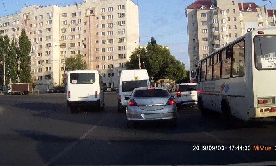 Момент двойного нарушения правил.