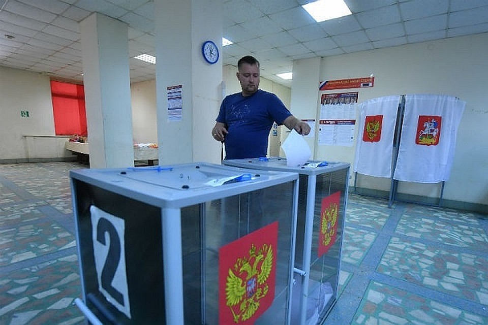 Нарушений на избирательных участках на 10 часов утра не зафиксировано.