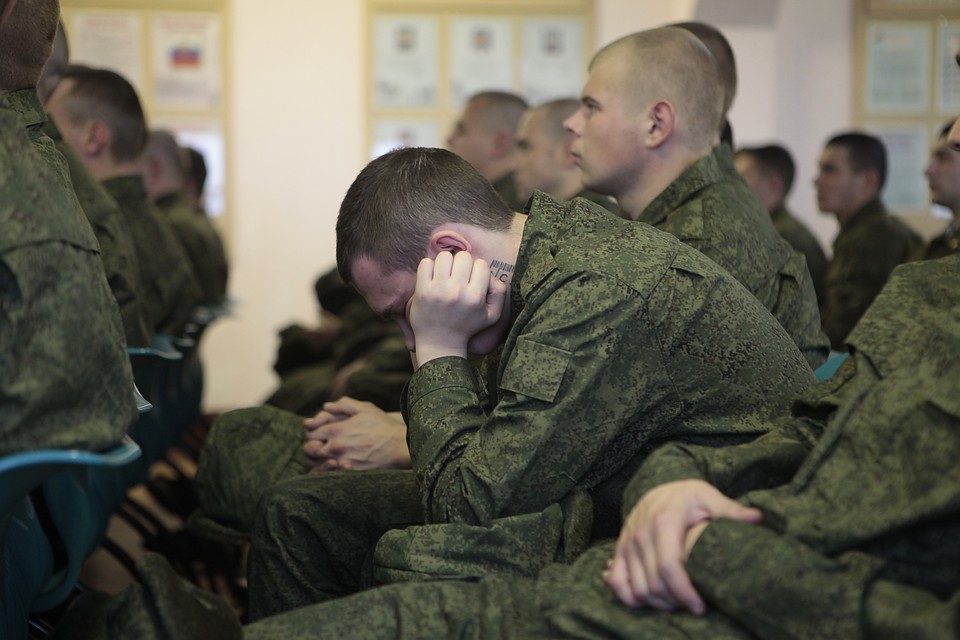 В Псковской области военнослужащий избил знакомого.
