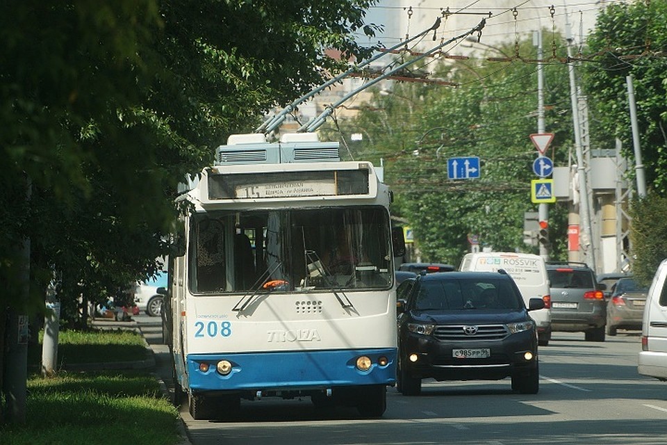 В Екатеринбурге пассажир троллейбуса, решив отомстить, покусал водителя за пальцы
