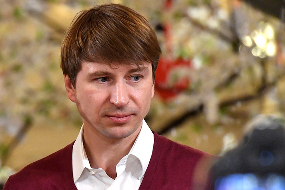 Многих удивил фигурист Алексей Ягудин, который, по слухам, за гонорар пришёл в студию «Пусть говорят», чтобы рассказать об Анастасии Заворотнюк.
