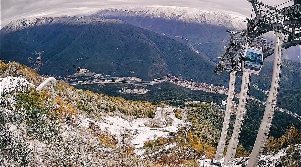 Первый снег на горнолыжных курортах Сочи