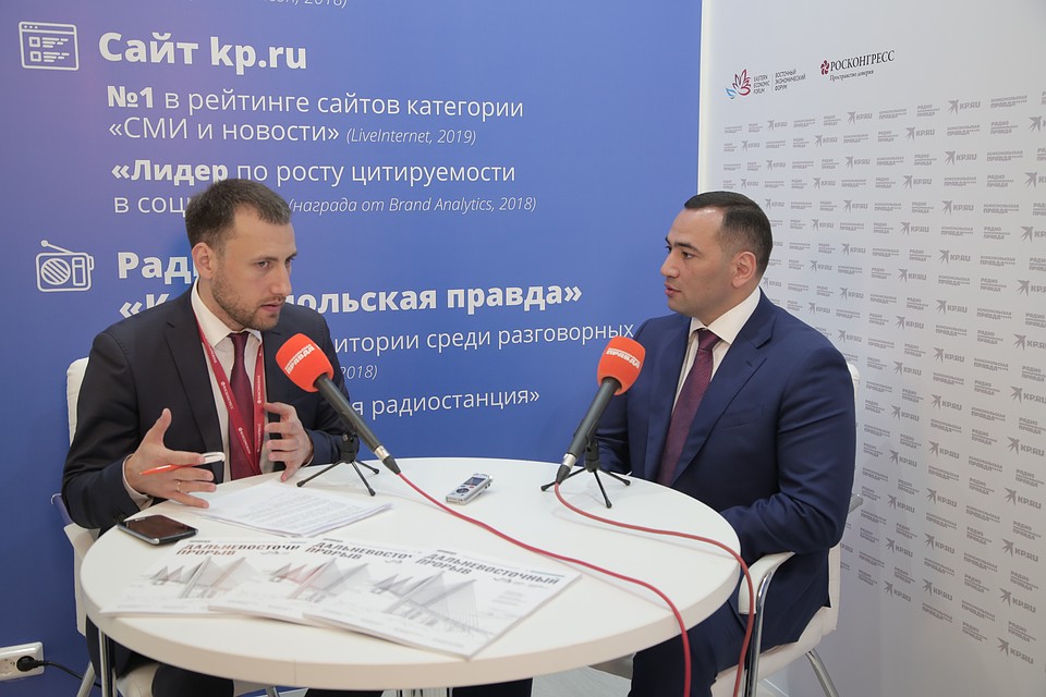 Генеральный директор Корпорации развития Дальнего Востока Аслан Канукоев побывал в открытой студии «КП»