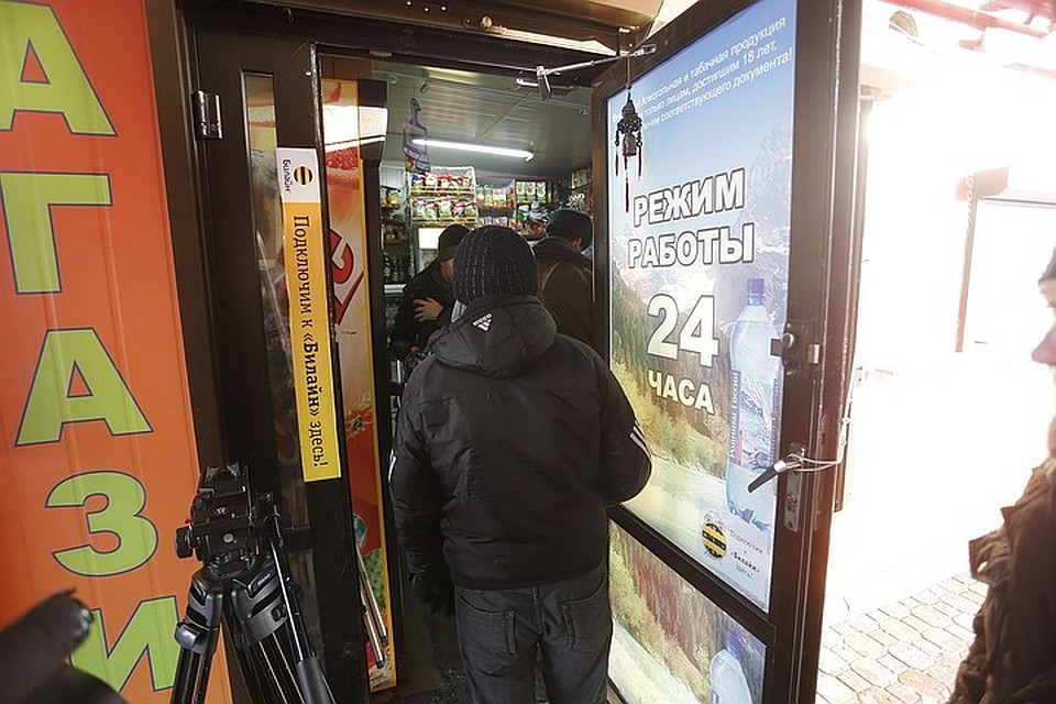 По мнению областной прокуратуры, также необходимо установить полный запрет на продажу алкоголя в некоторые праздничные дни.