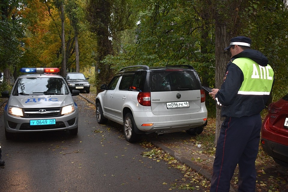 Борьба с неправильной парковкой в Липецке