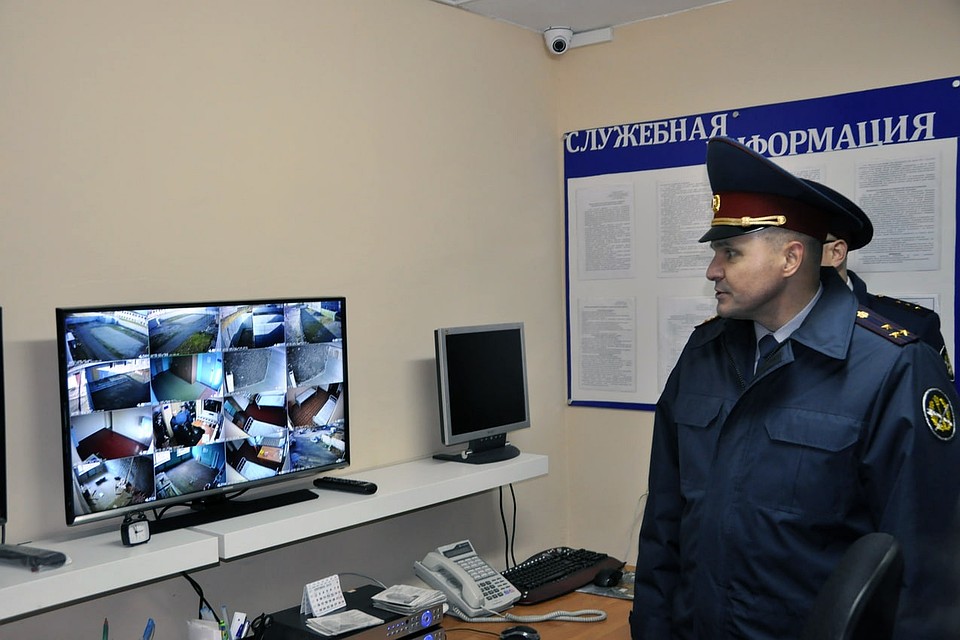 Режим исправцентра хоть и предполагает выход в город, но, тем не менее, осужденные всегда под надзором.
