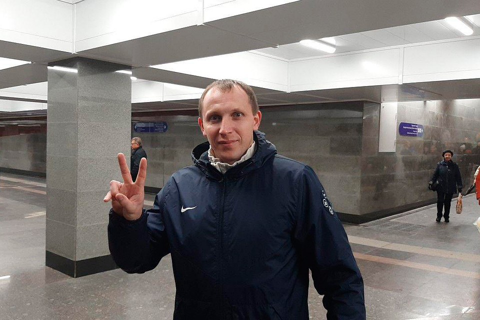 Первый пассажир Фрунзенского радиуса. Новые три станции метро открылись в Петербурге 3 октября.