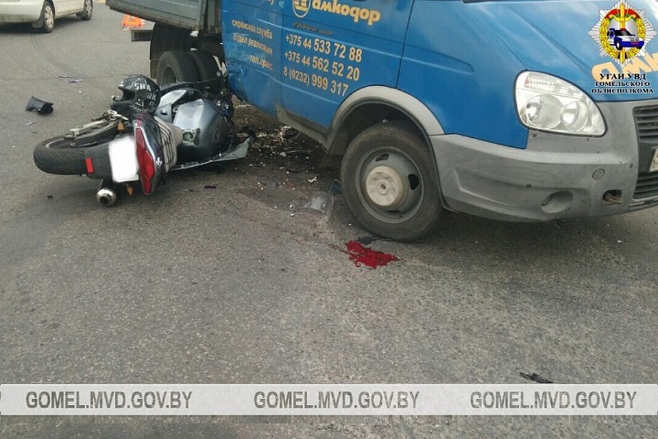 Водитель авто не уступил дорогу мотоциклистке. Фото: УВД Гомельского облисполкома.