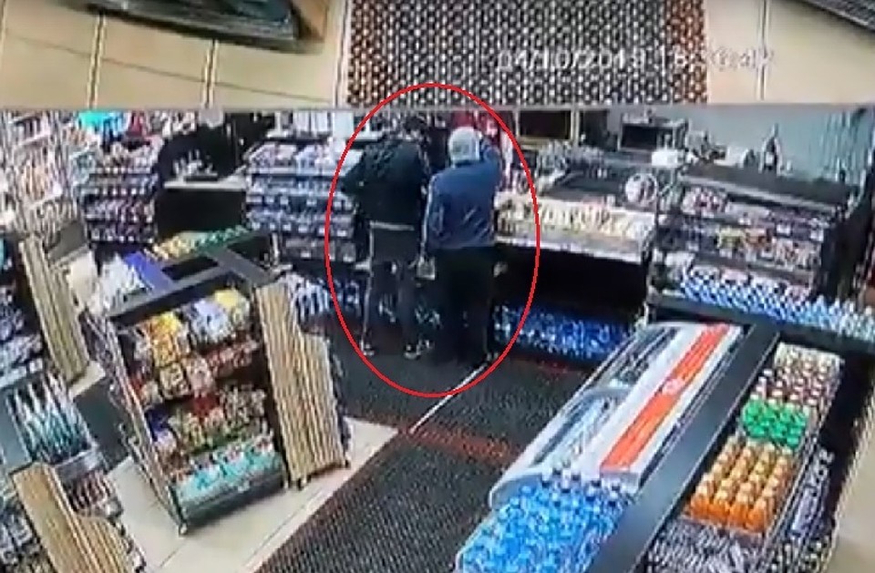 Неизвестно, сколько еще заведений стали жертвами грабителей.
